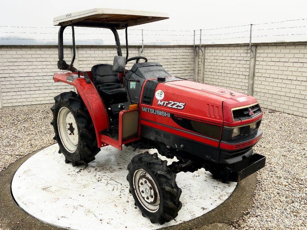 Mitsubishi MT225 Traktori