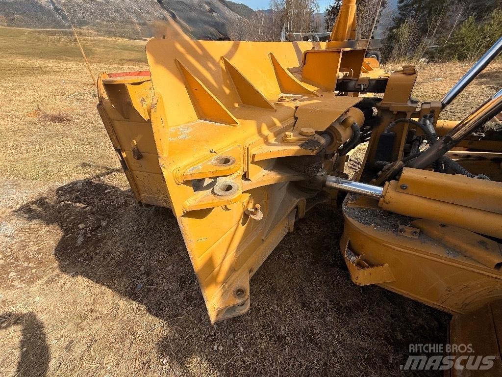 CAT D 6 T LGP Buldožeri guseničari