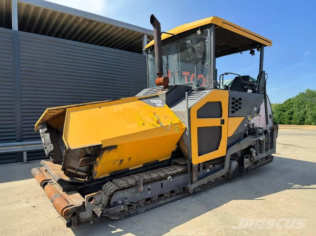 Volvo P 6820C Asfaltni finišeri