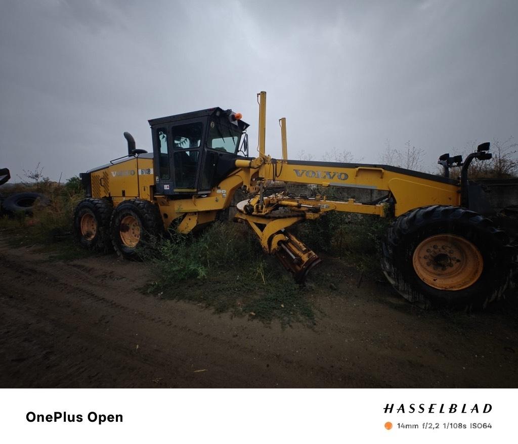  Greder Volvo G710 Gusenice za građevinarstvo
