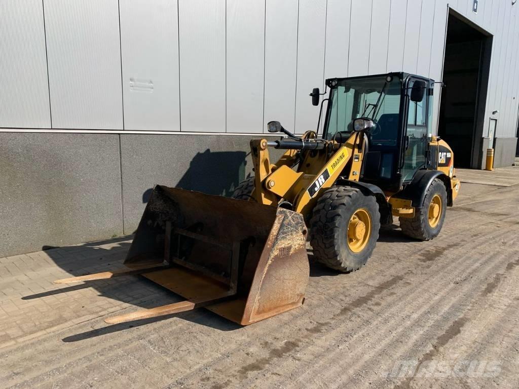 CAT 906 Utovarivači na točkove