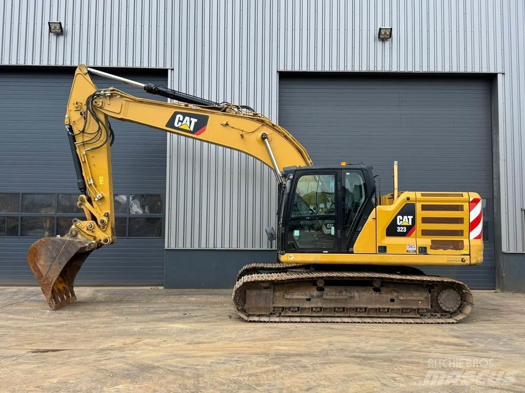 CAT 323 07A Polovni specijalni bageri