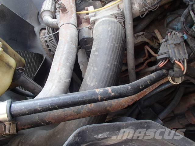 International 7400 Snežne daske i plugovi