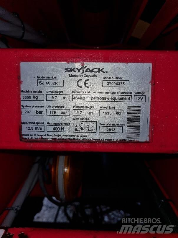 SkyJack SJ 6832 Makazaste platforme
