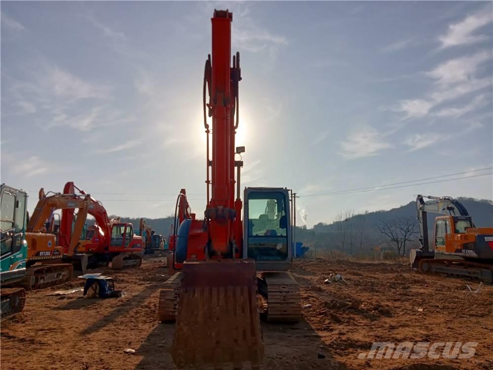 Hitachi ZX135US Bageri guseničari
