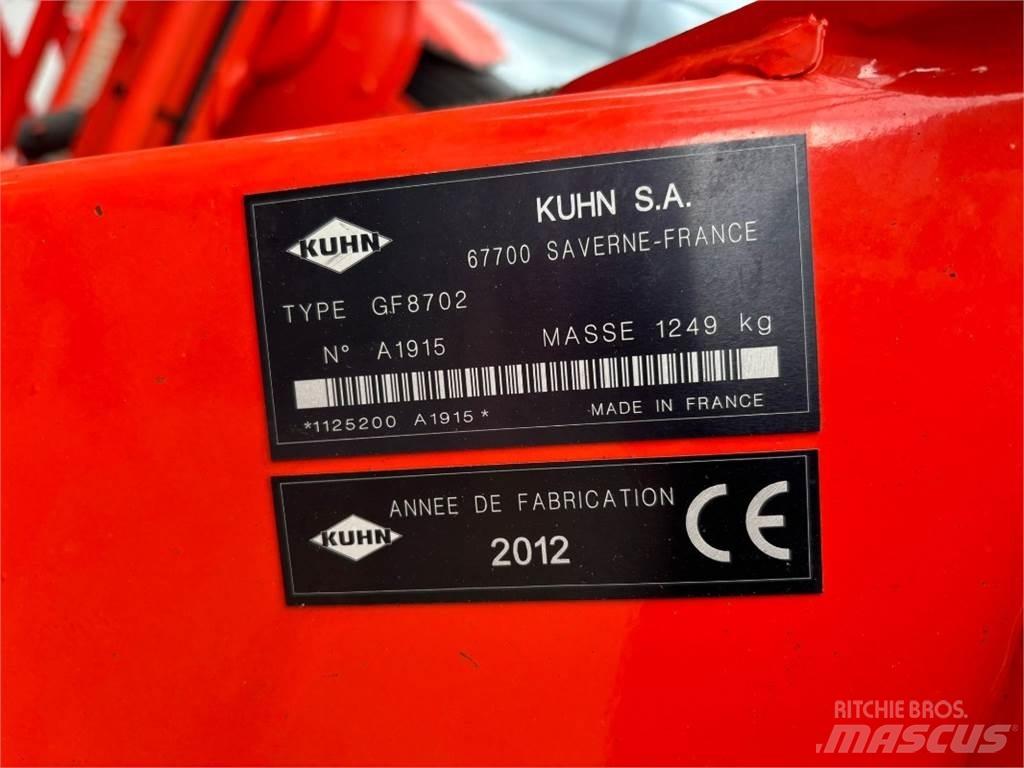 Kuhn GF 8702 Okretači i sakupljači sena
