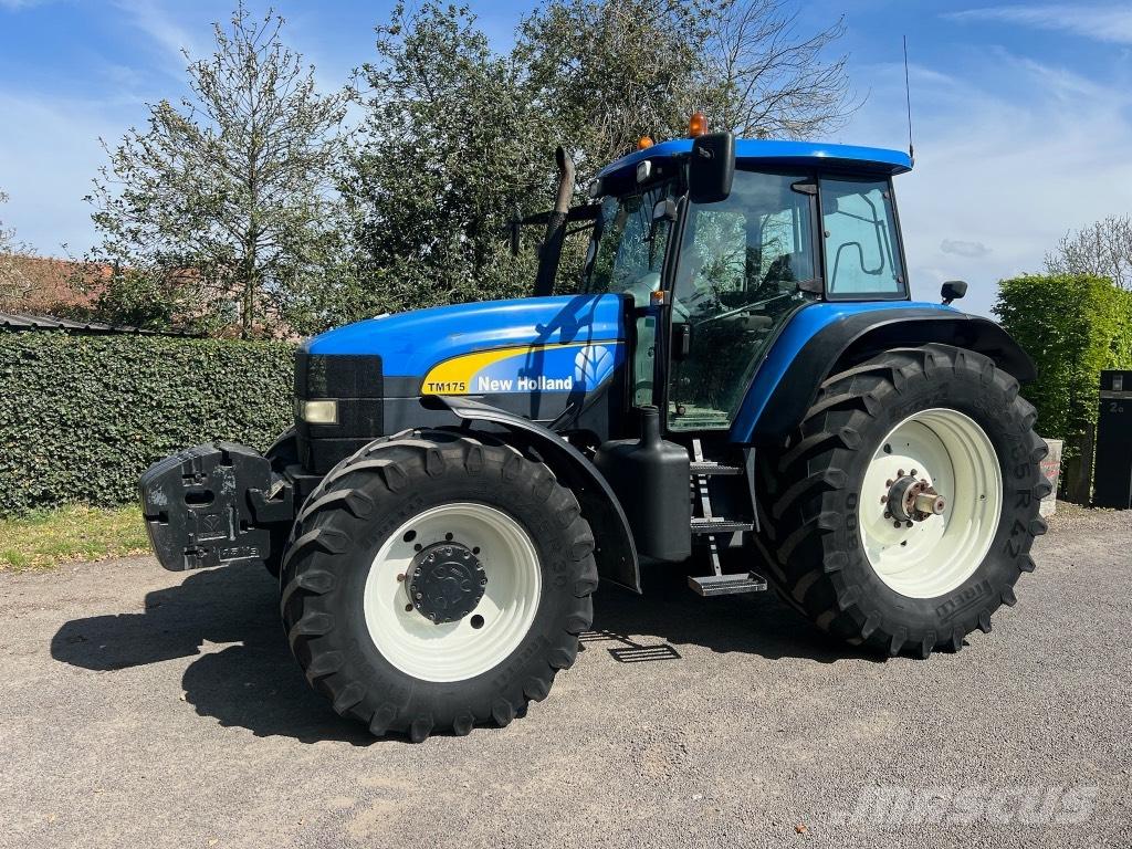 New Holland TM 175 Traktori