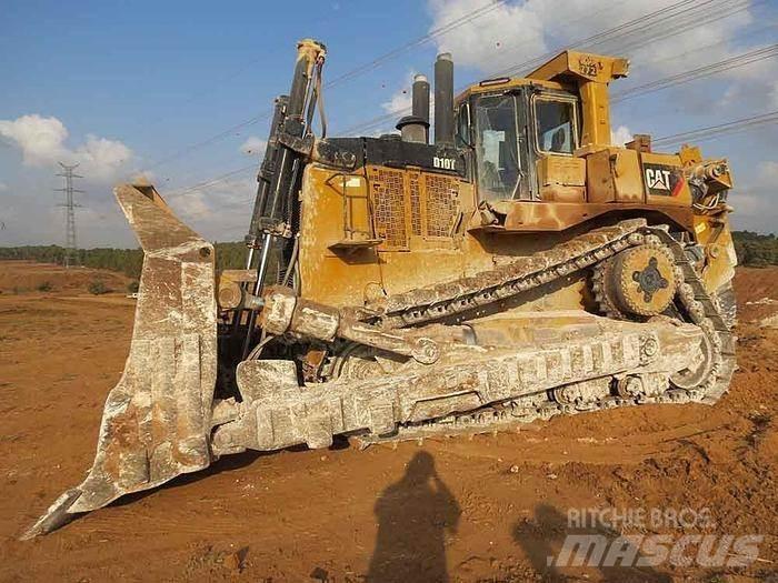 CAT D10 T Buldožeri guseničari