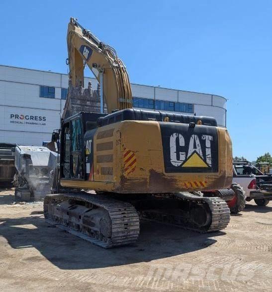 CAT 330 Bageri guseničari