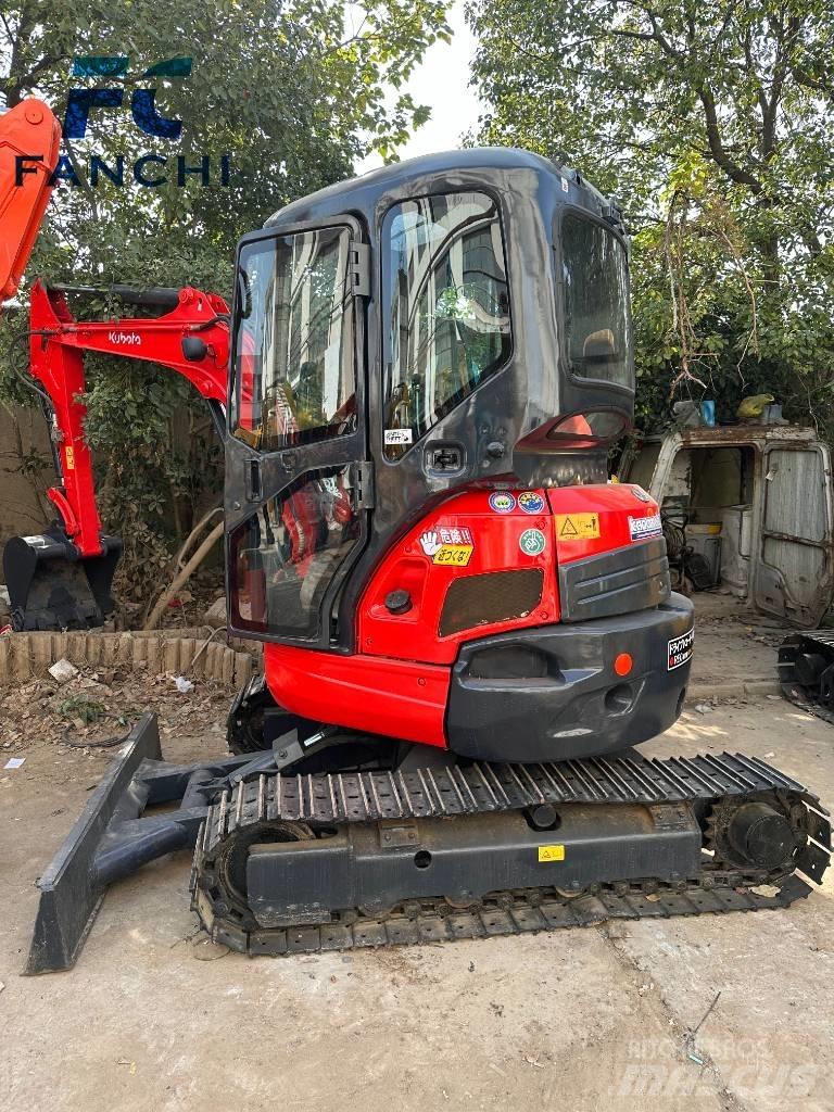 Kubota U 35 Bageri guseničari