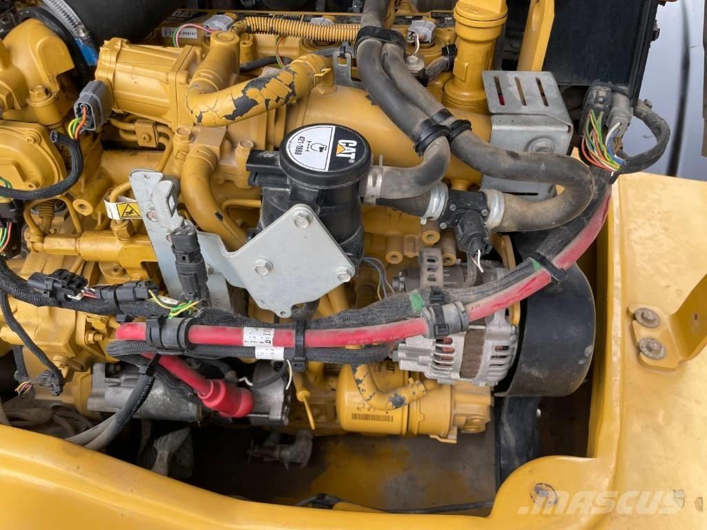 CAT 908M Utovarivači na točkove