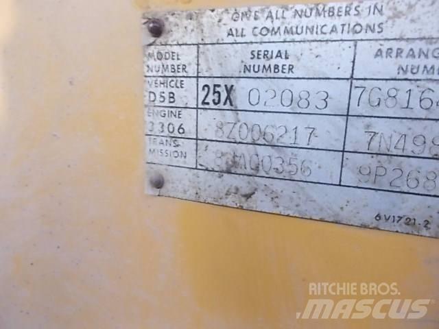CAT D 5 B Buldožeri guseničari