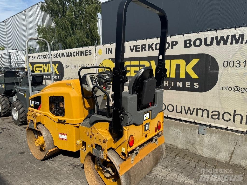 CAT CB 24 B Valjci sa duplim bubnjem