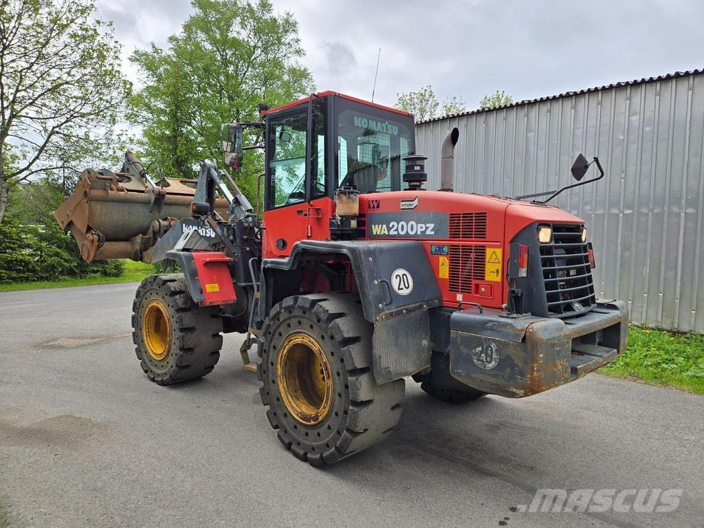 Komatsu WA200PZ-6 Utovarivači na točkove