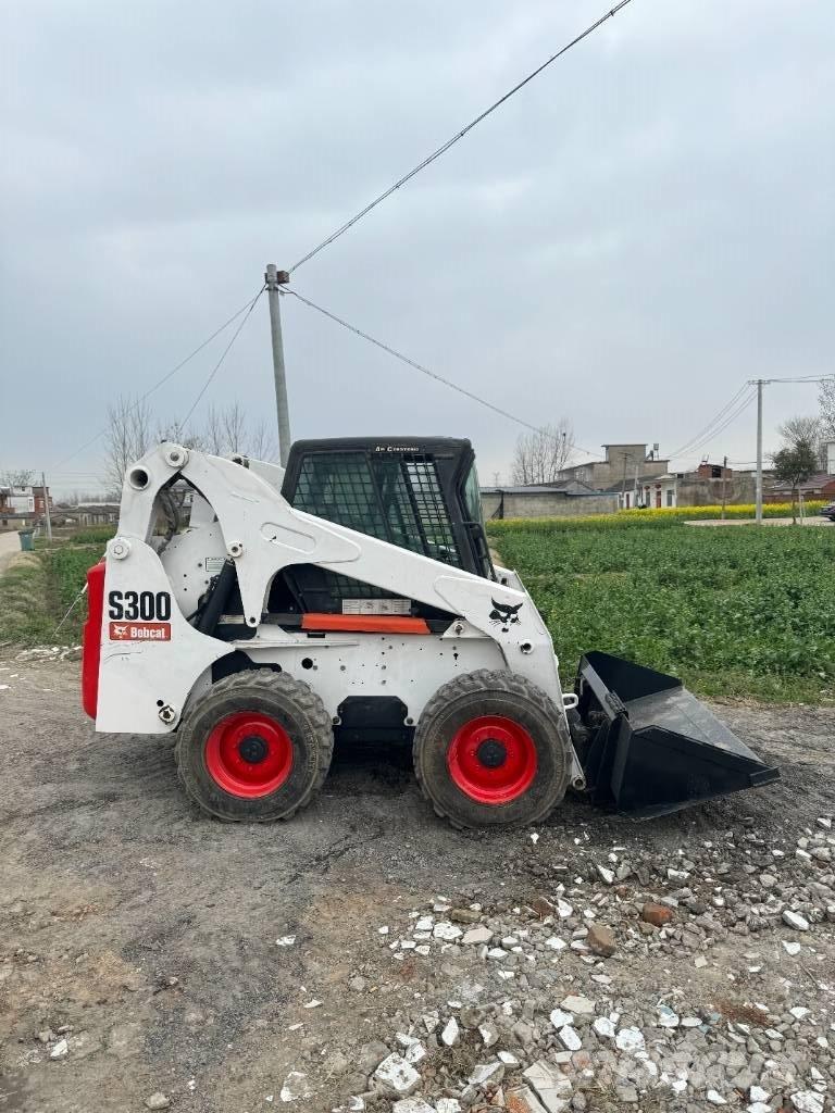 Bobcat S 300 Skid steer mini utovarivači