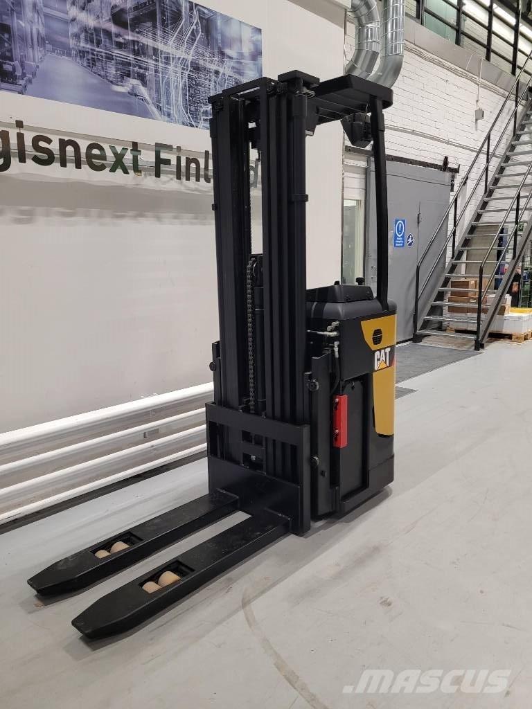 CAT NSR 16NI Samopogonski ručni viljuškari