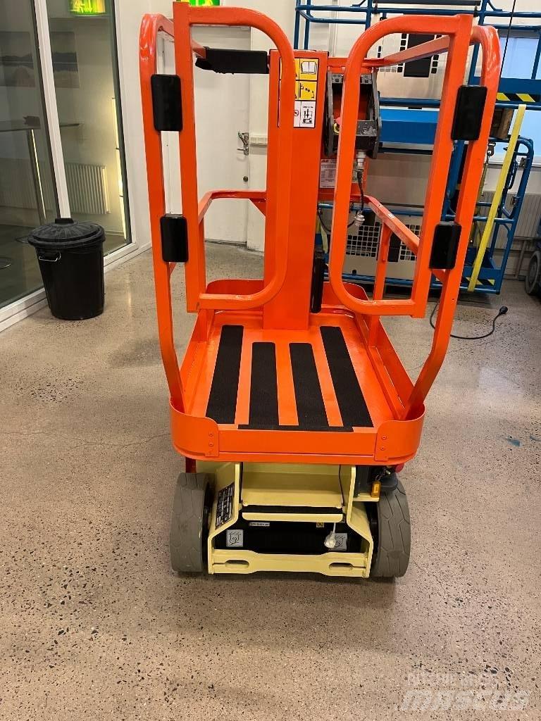 JLG 1230 ES Makazaste platforme
