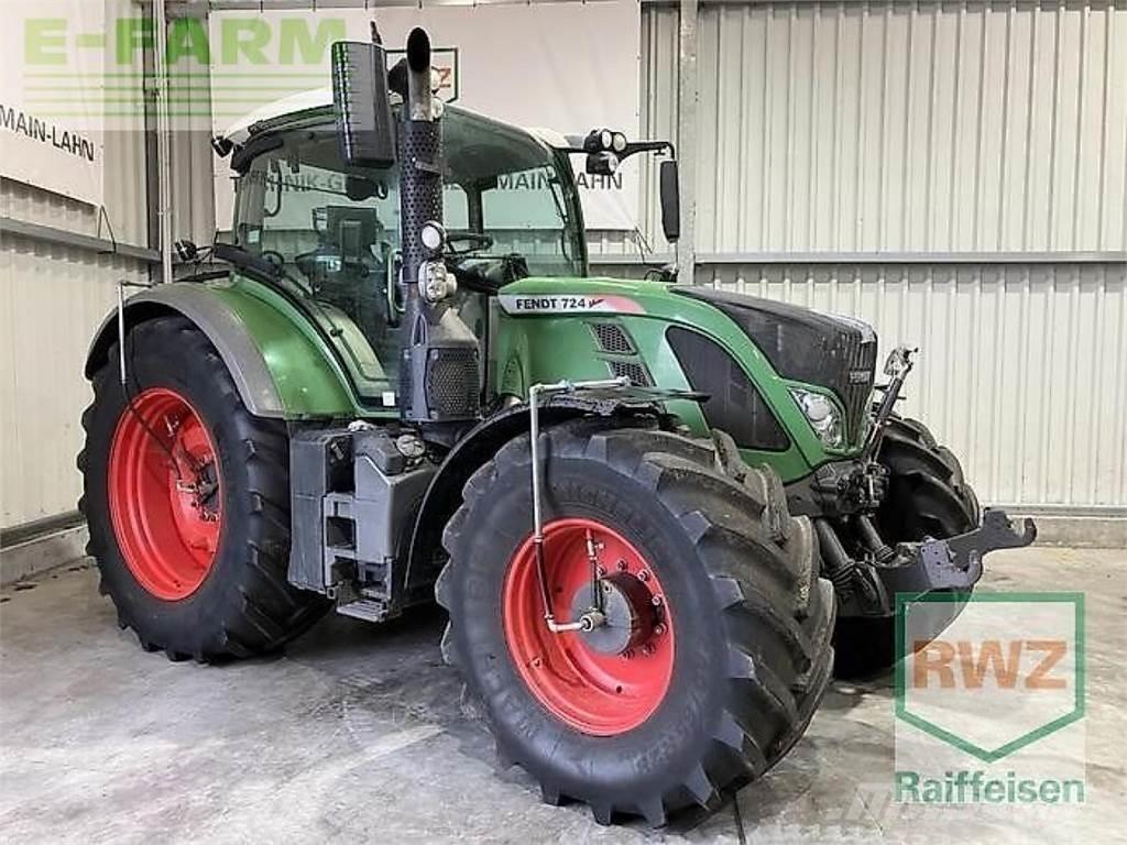 Fendt 724 vario Traktori