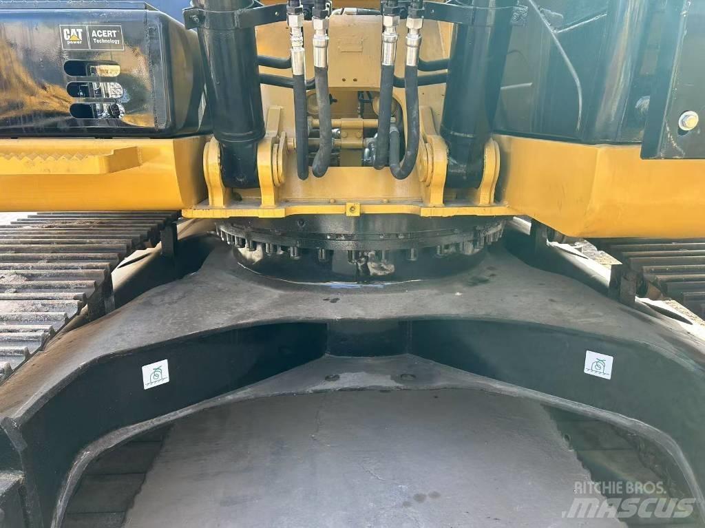 CAT 320 D2 Bageri guseničari