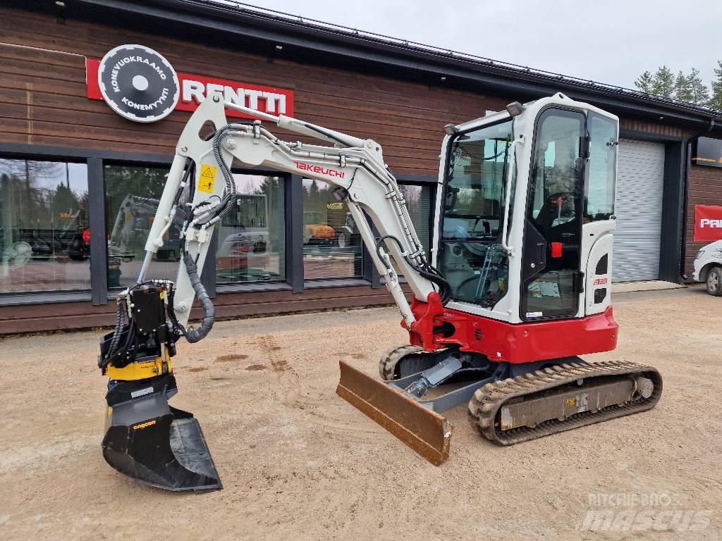 Takeuchi TB 325 R Mini bageri < 7t