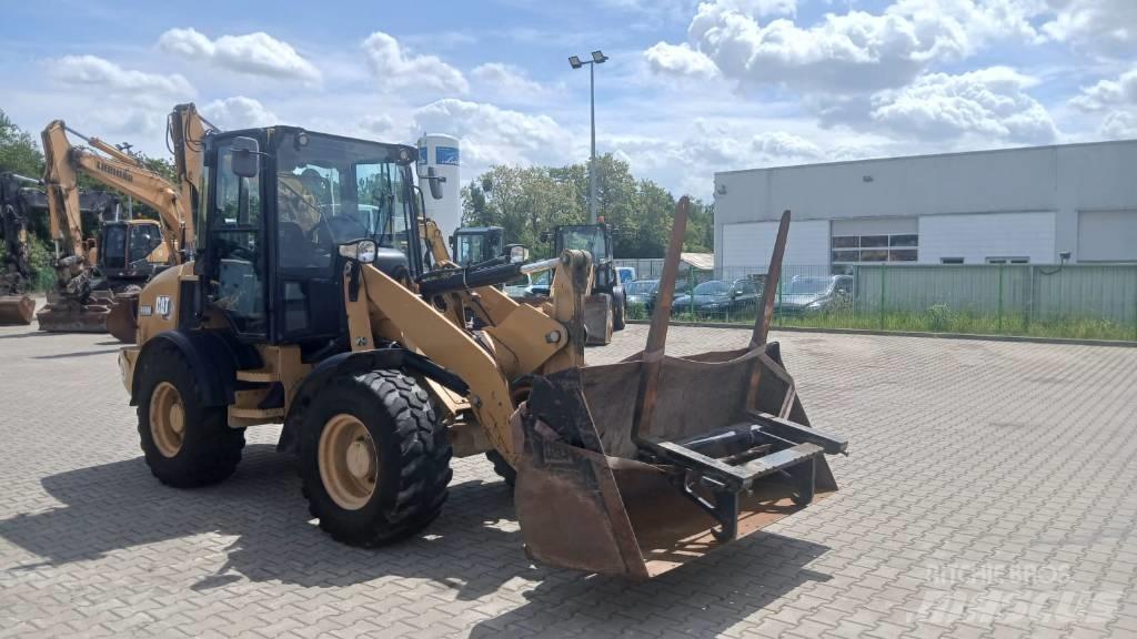CAT 908 M Utovarivači na točkove