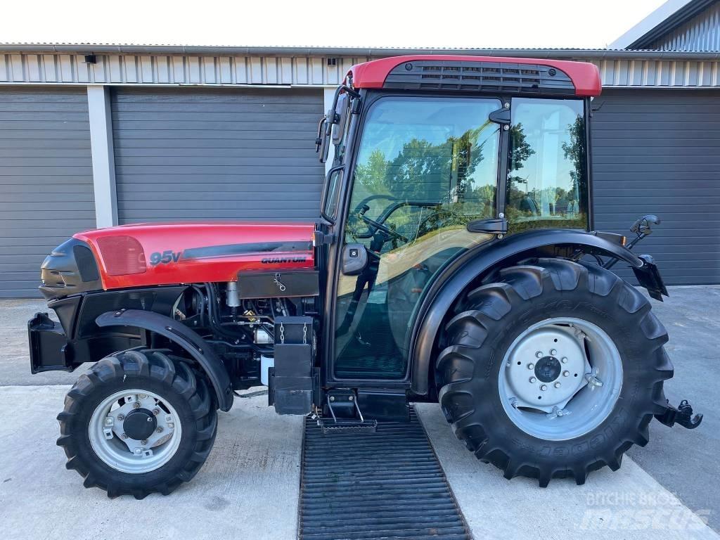 Case IH Quantum 95 V Traktori