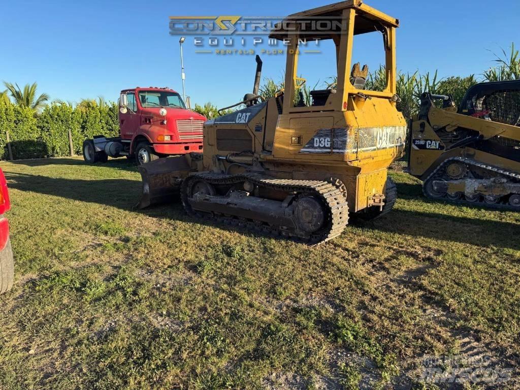 CAT D 3 G LGP Buldožeri guseničari