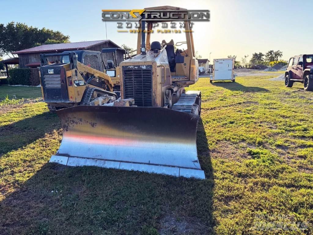 CAT D 3 G LGP Buldožeri guseničari