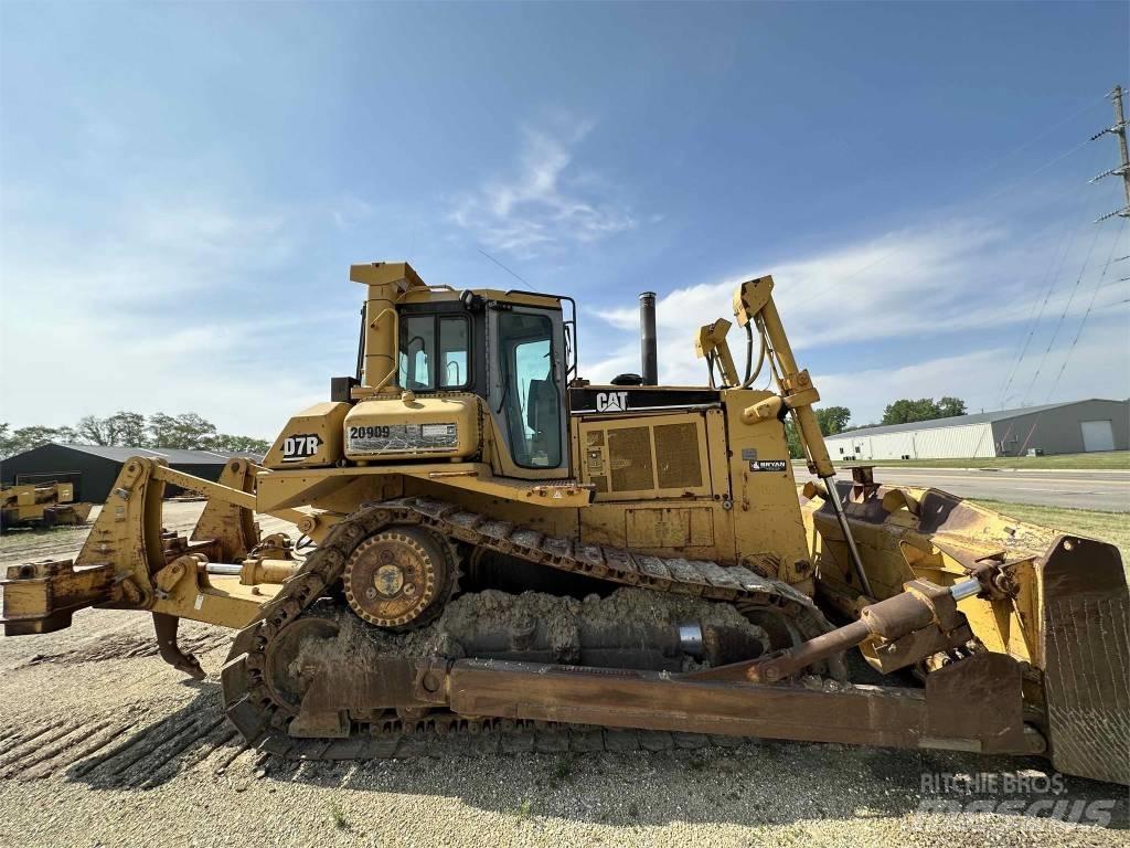 CAT D7R Buldožeri guseničari