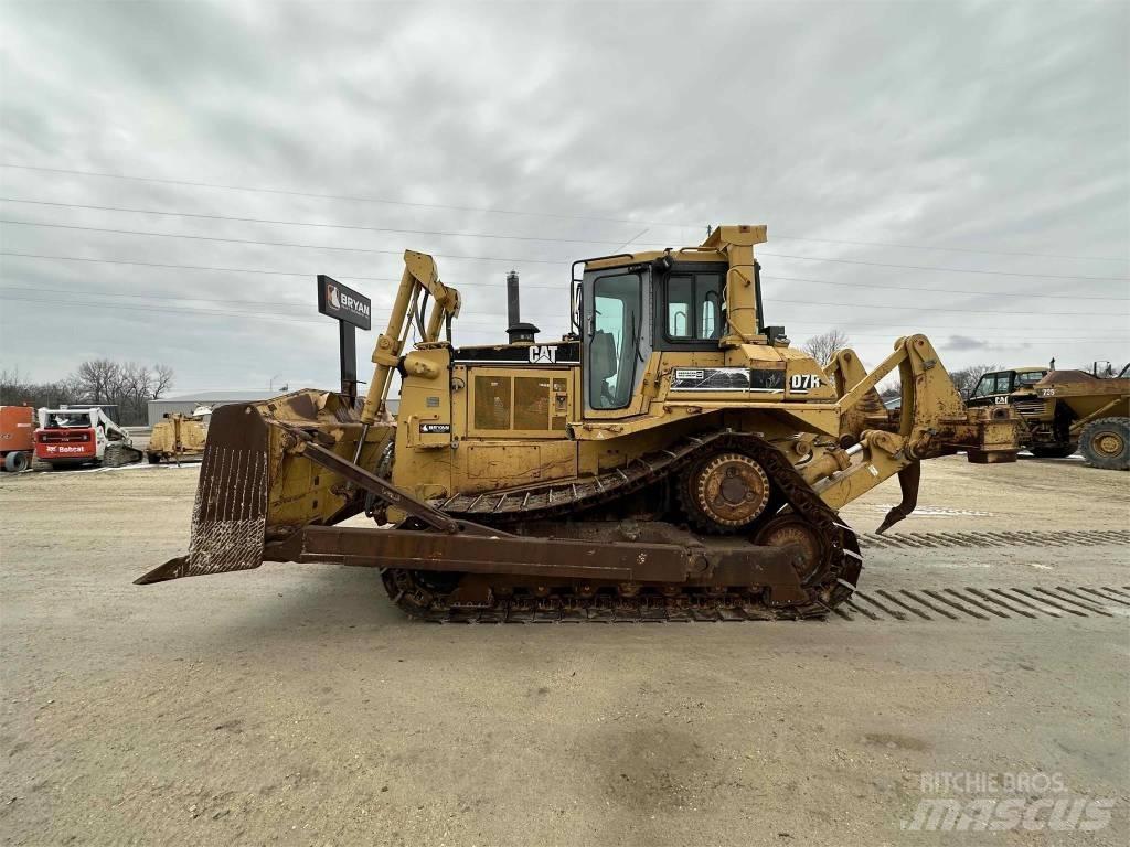 CAT D7R Buldožeri guseničari