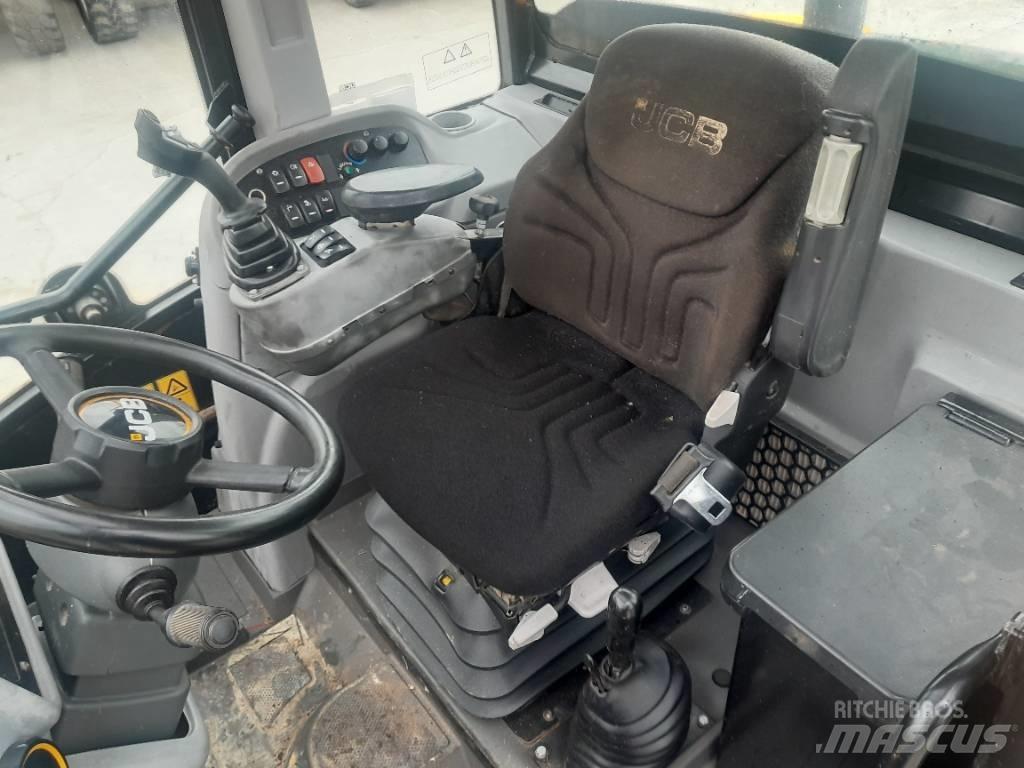 JCB TM 320 S Poljoprivredni teleskopski utovarivači
