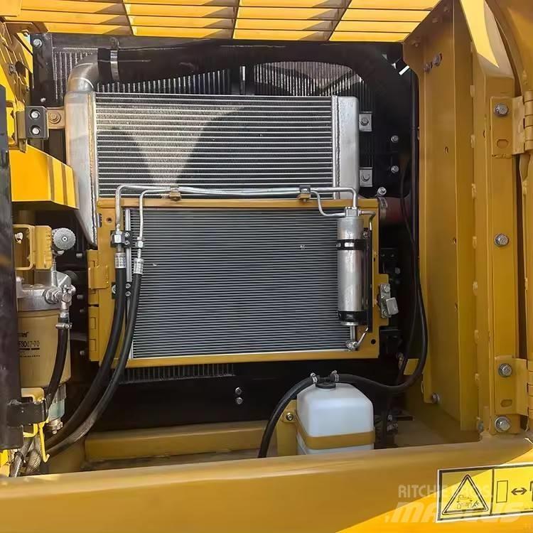 CAT 320 D2L Bageri guseničari