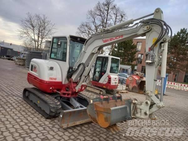 Takeuchi TB 240 DPF Mini bageri < 7t