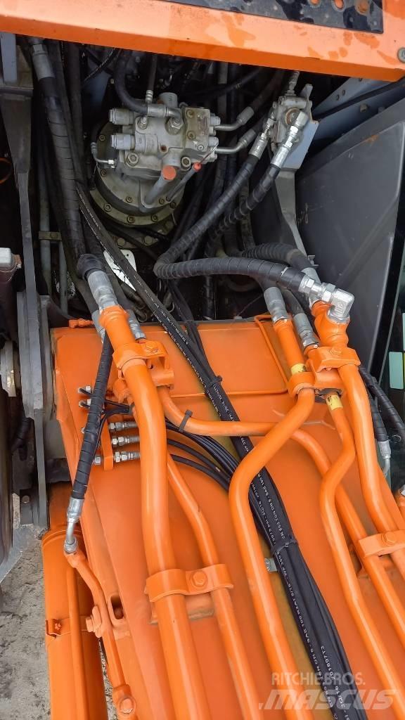Hitachi ZX 210 LC Bageri guseničari