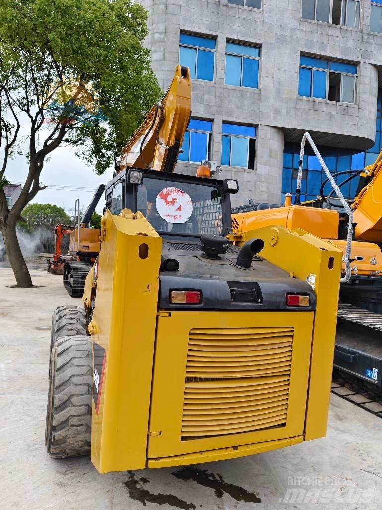 CAT 226 C Skid steer mini utovarivači