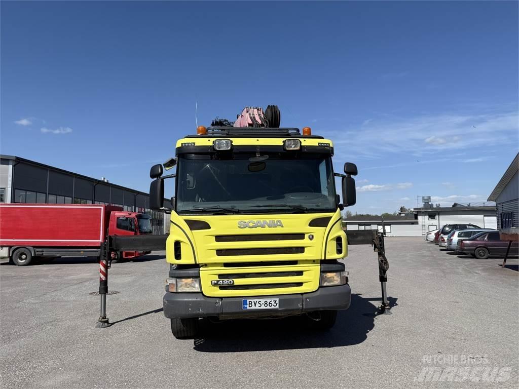 Scania P420 8X2 Kamioni sa kranom