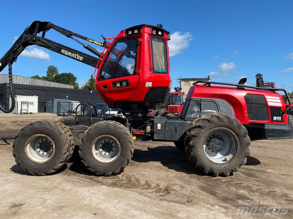 Komatsu 911 Harversteri