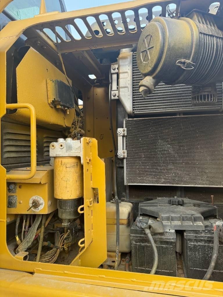 CAT 313 D Bageri guseničari