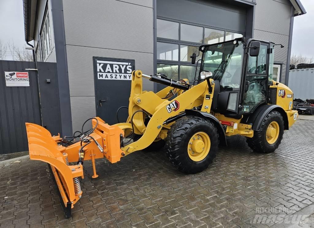 CAT 906M Utovarivači na točkove