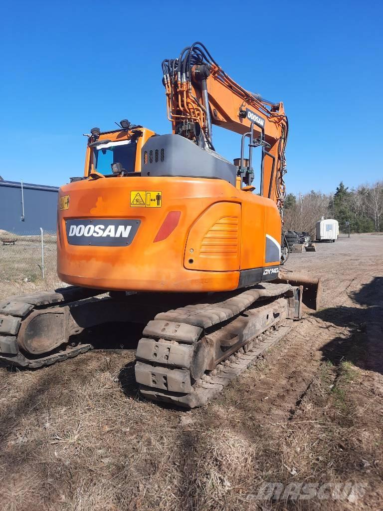 Doosan DX140LCR-5 Bageri guseničari