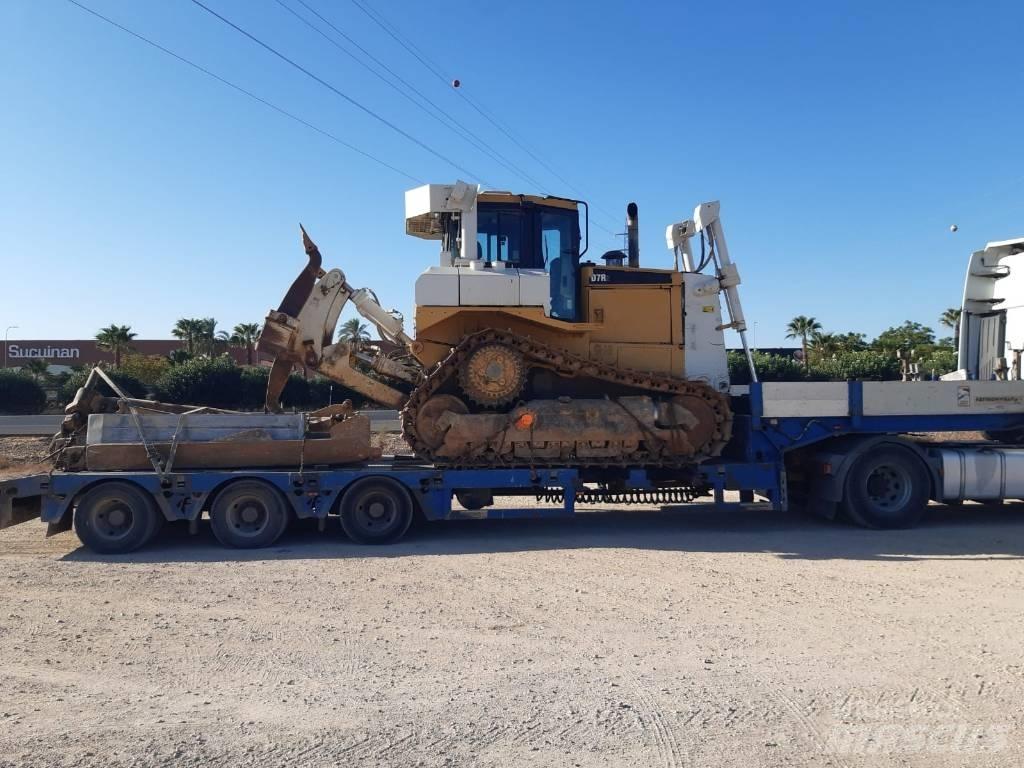 CAT D 7 R II Buldožeri guseničari