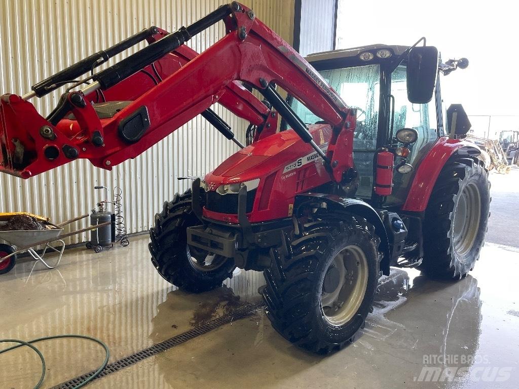 Massey Ferguson 5713 Traktori