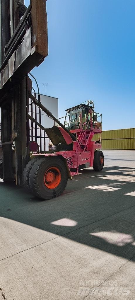 Terex FDC 25K Dohvatni viljuškari