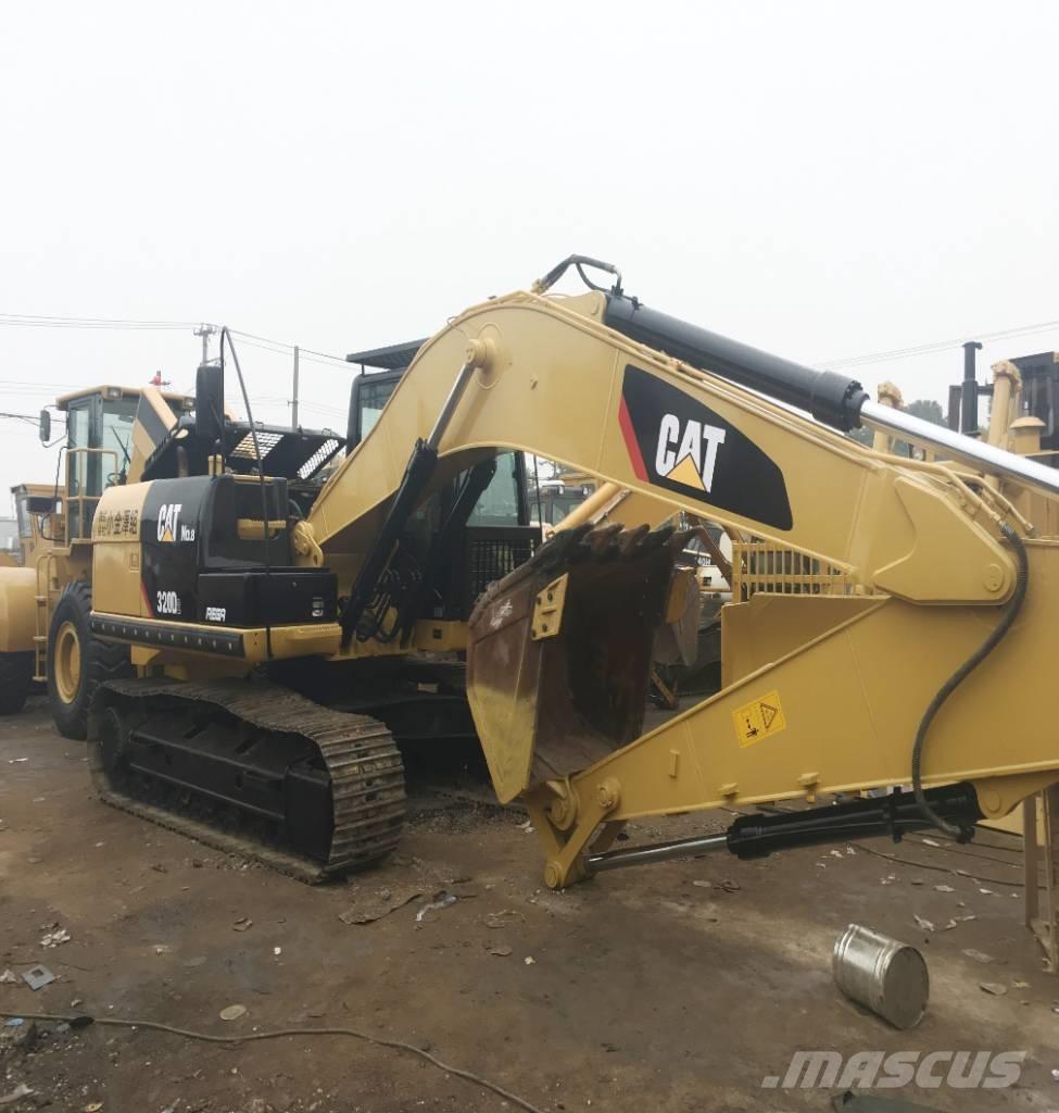 CAT 320 D2 L Bageri guseničari