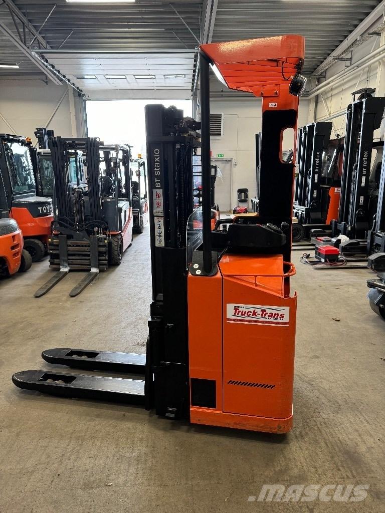 Toyota SSE135L Samopogonski ručni viljuškari