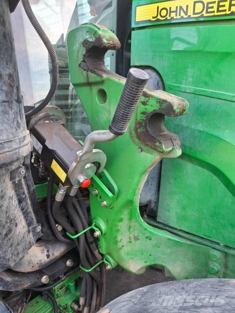 John Deere 6100M Traktori