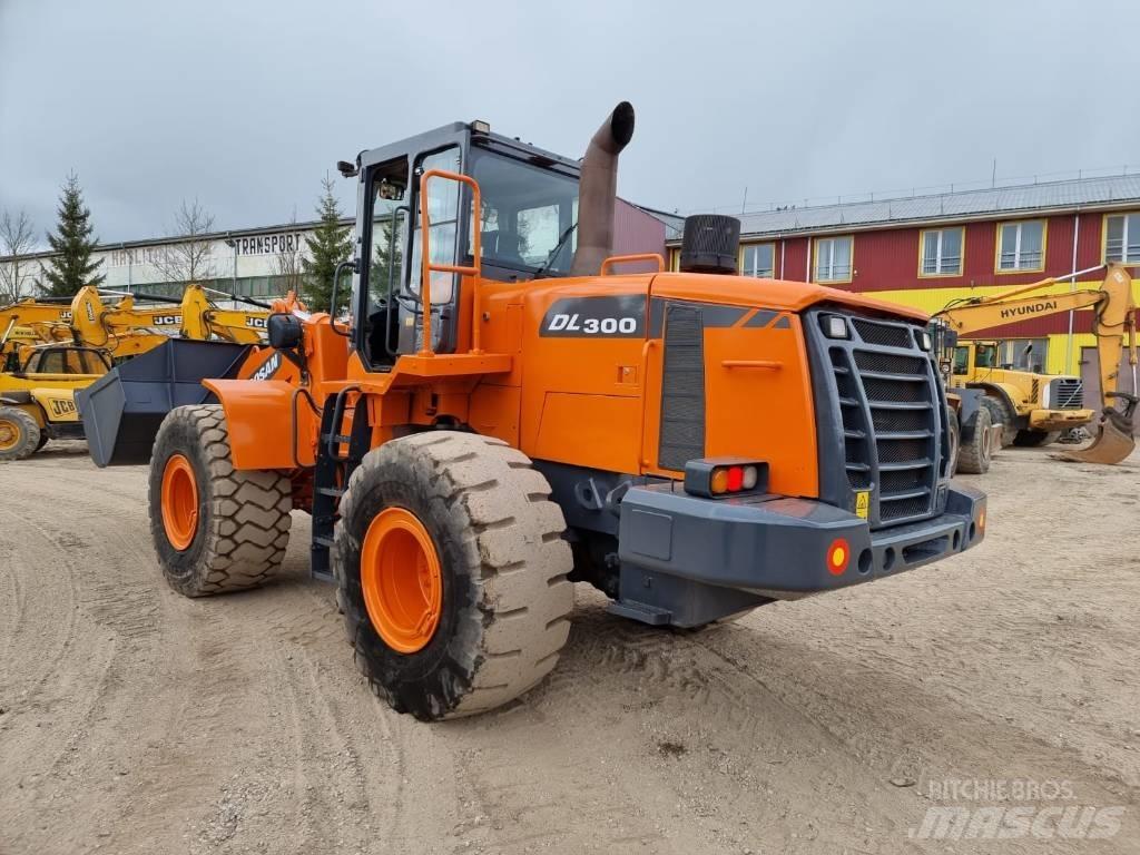 Doosan DL 300-3 Utovarivači na točkove