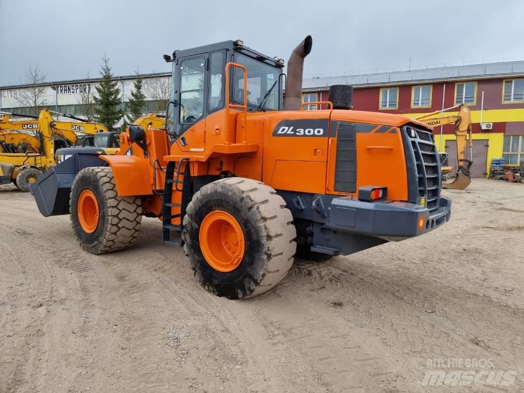 Doosan DL 300-3 Utovarivači na točkove