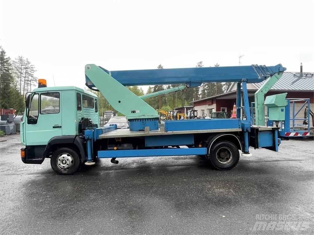 MAN L200 4x2-4300 Auto korpe