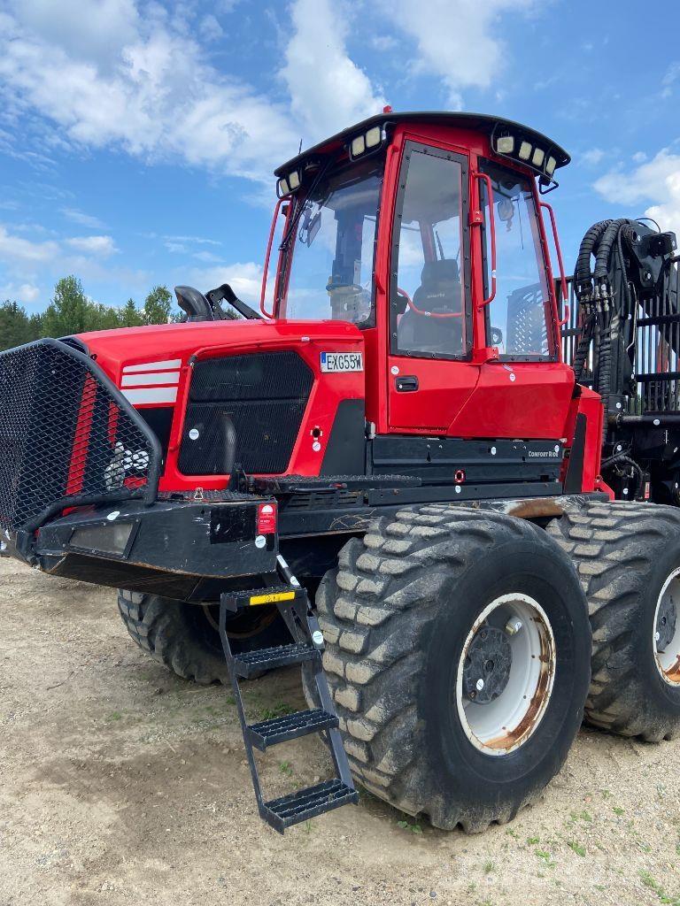 Komatsu 895 Forvarderi